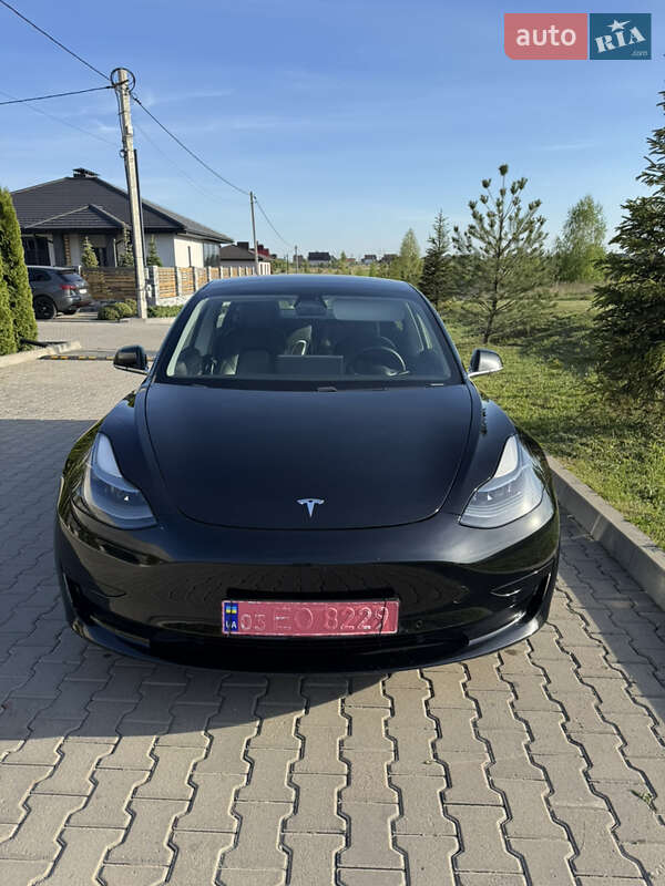 Tesla Model 3 2020