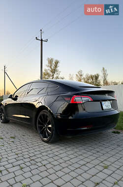 Седан Tesla Model 3 2019 в 