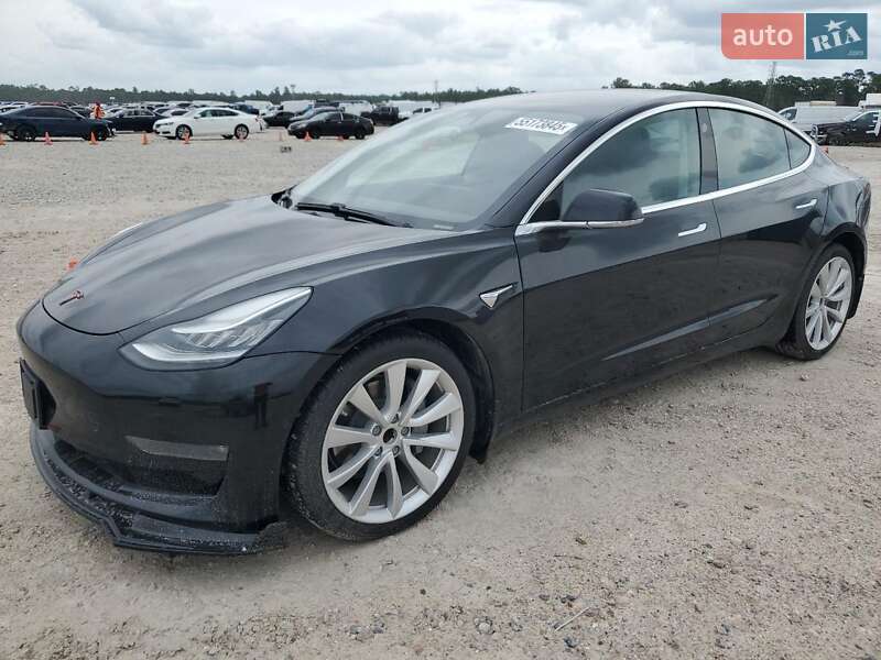 Tesla Model 3 2020