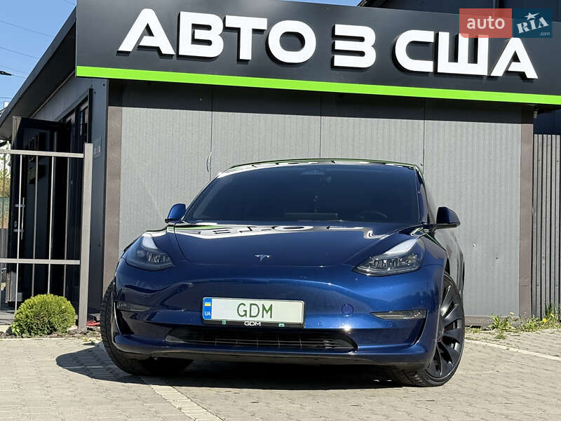 Седан Tesla Model 3 2022 в Львові