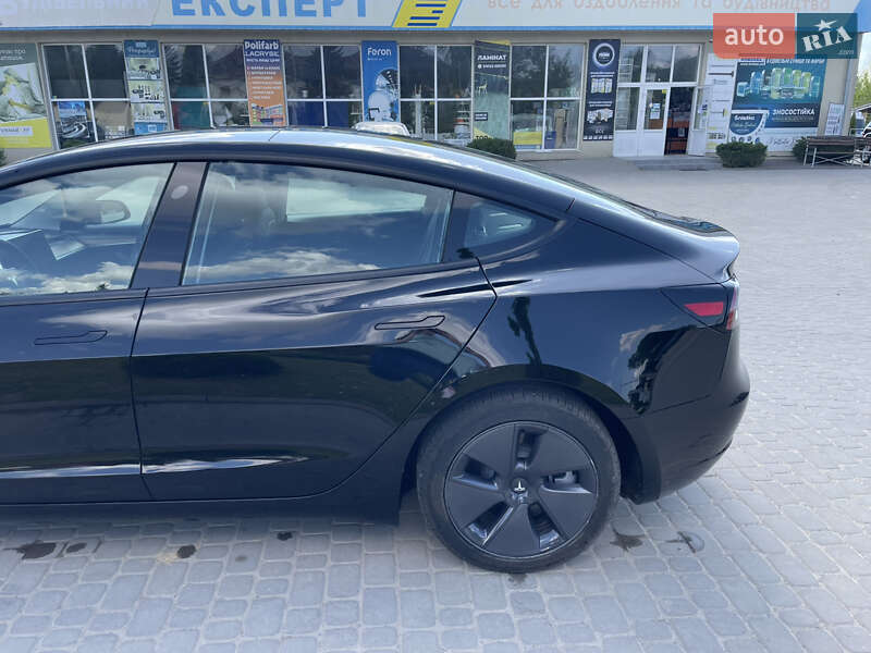 Седан Tesla Model 3 2022 в Самборі