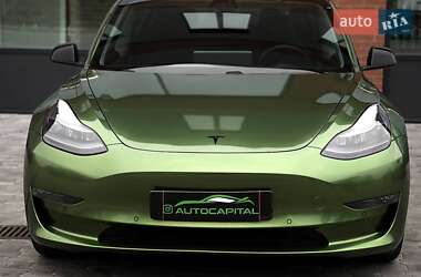 Седан Tesla Model 3 2021 в 