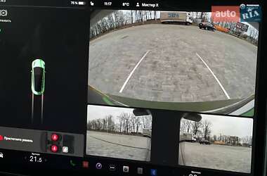 Седан Tesla Model 3 2021 в 