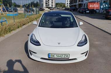 Седан Tesla Model 3 2020 в Ровно