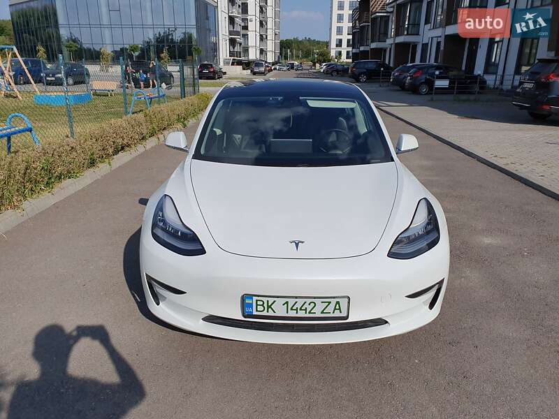 Седан Tesla Model 3 2020 в Рівному фото 29 Седан Tesla Model 3 2020 в Рівному