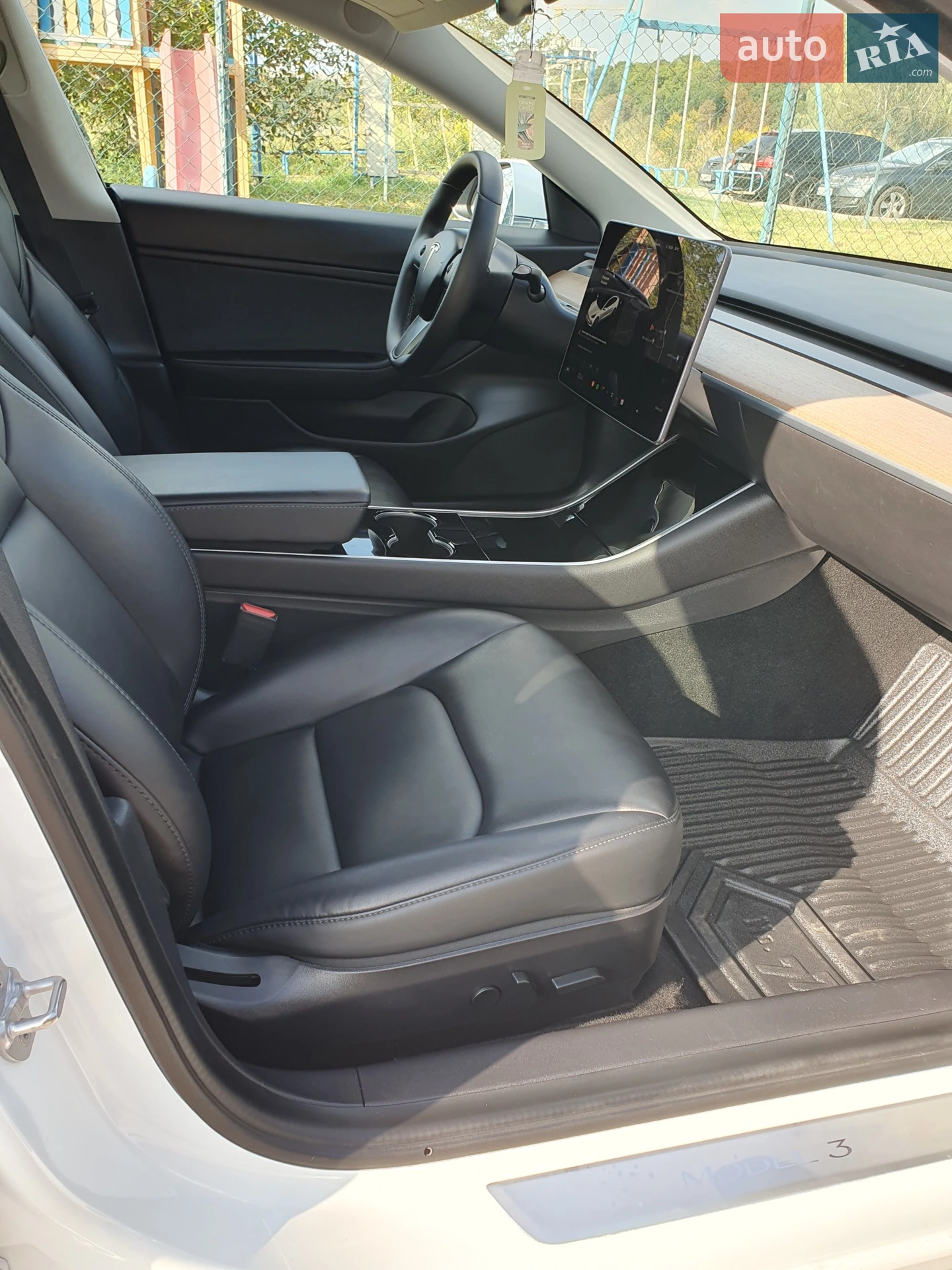 2020 Tesla Model 3 - мініатюра 43