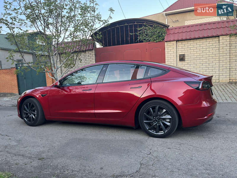 Седан Tesla Model 3 2019 в Одесі
