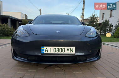Седан Tesla Model 3 2022 в 