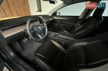 Седан Tesla Model 3 2022 в 
