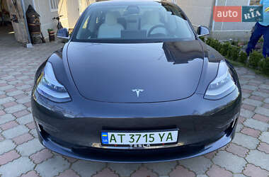 Седан Tesla Model 3 2018 в 