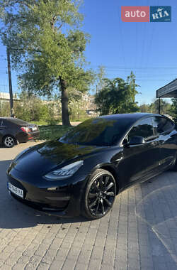Седан Tesla Model 3 2018 в Запоріжжі