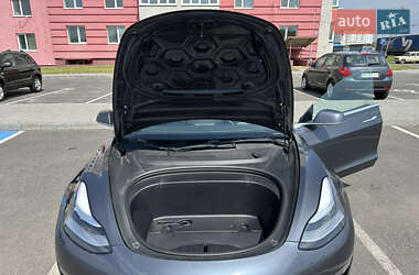Седан Tesla Model 3 2019 в 