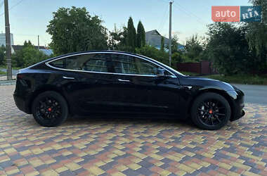 Седан Tesla Model 3 2018 в Киеве