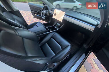 Седан Tesla Model 3 2018 в 