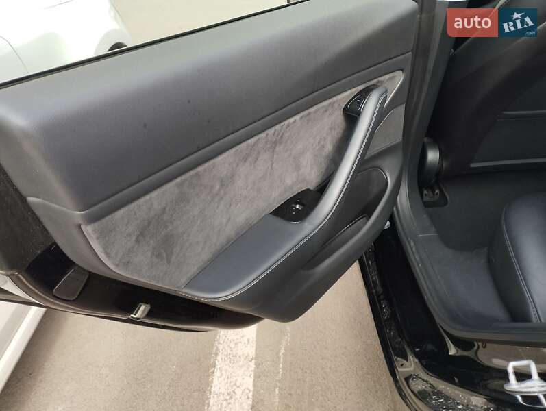 Седан Tesla Model 3 2019 в Тернополе фото 28 Седан Tesla Model 3 2019 в Тернополе