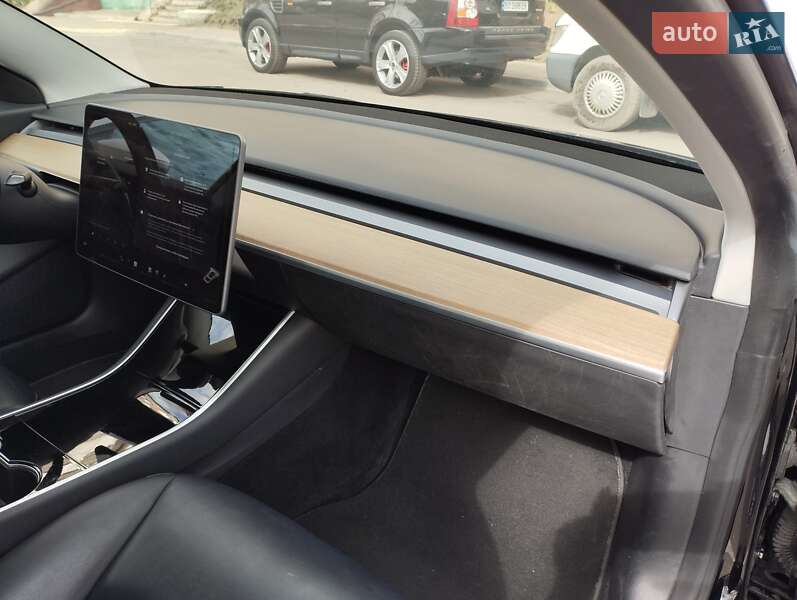 Седан Tesla Model 3 2019 в Тернополе фото 37 Седан Tesla Model 3 2019 в Тернополе