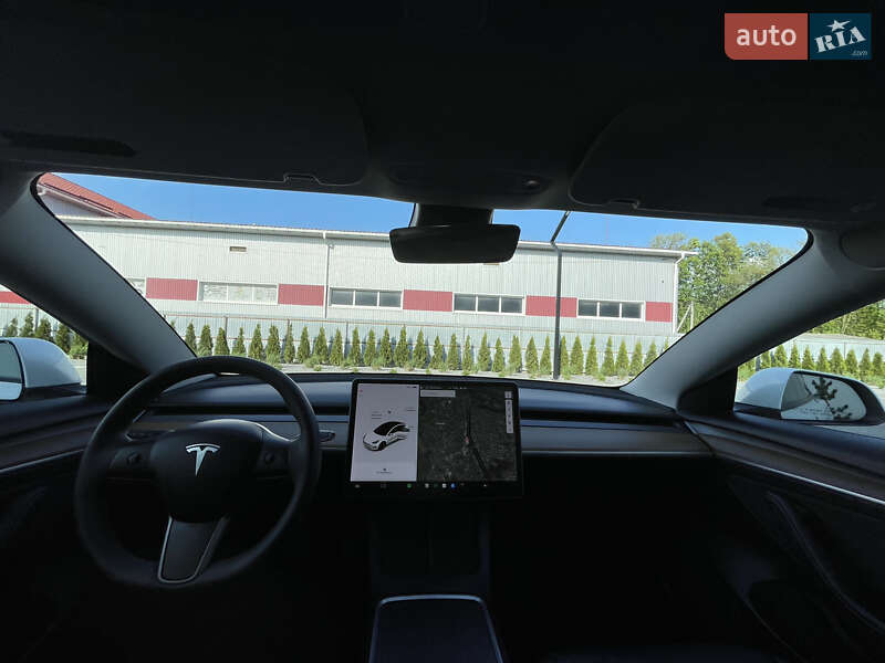 Седан Tesla Model 3 2021 в Луцке