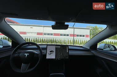 Седан Tesla Model 3 2021 в 