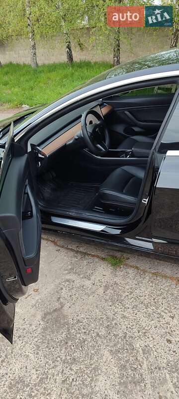 Седан Tesla Model 3 2019 в Коломиї
