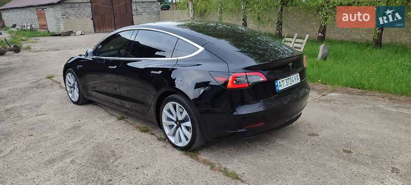 Седан Tesla Model 3 2019 в Коломиї