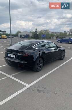 Седан Tesla Model 3 2019 в 