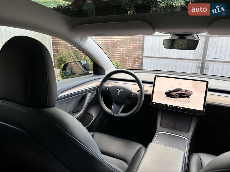 Седан Tesla Model 3 2022 в Сумах