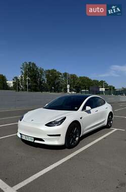 Седан Tesla Model 3 2019 в 