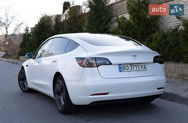 Седан Tesla Model 3 2019 в Львове