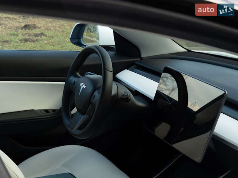 Седан Tesla Model 3 2019 в Львове фото 18 Седан Tesla Model 3 2019 в Львове
