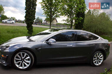 Седан Tesla Model 3 2018 в 