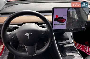 Седан Tesla Model 3 2018 в 