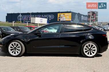 Седан Tesla Model 3 2021 в 