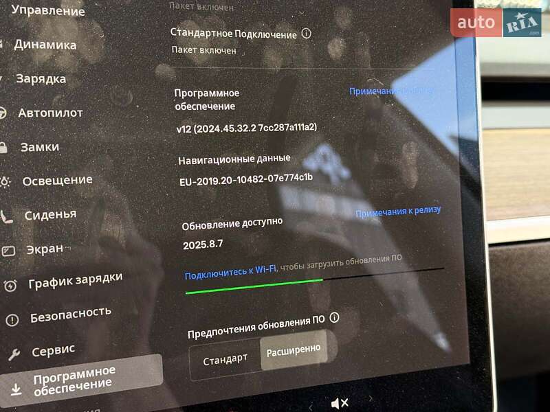 Седан Tesla Model 3 2021 в Львове