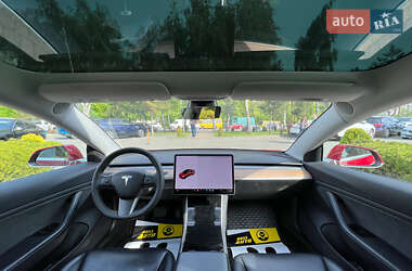 Седан Tesla Model 3 2019 в 
