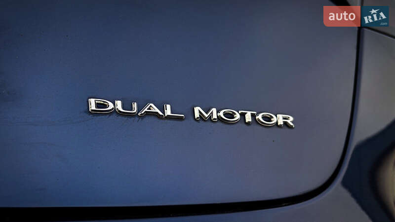 Седан Tesla Model 3 2018 в Луцке