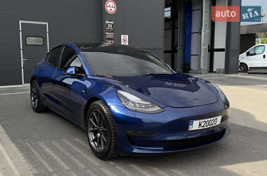 Седан Tesla Model 3 2019 в Ужгороде