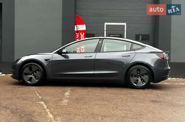 Седан Tesla Model 3 2021 в 