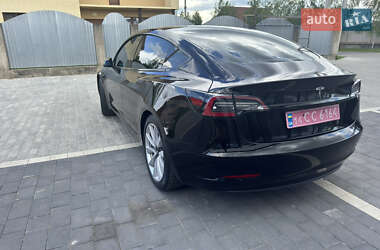 Седан Tesla Model 3 2020 в 