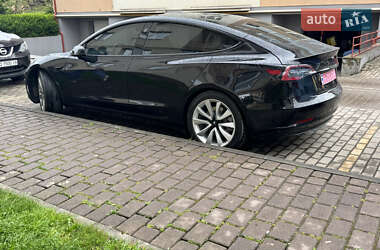 Седан Tesla Model 3 2020 в 