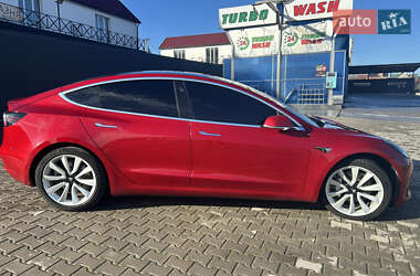 Седан Tesla Model 3 2017 в 
