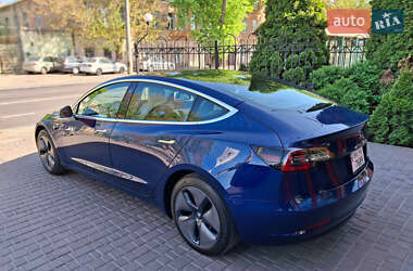 Седан Tesla Model 3 2019 в 