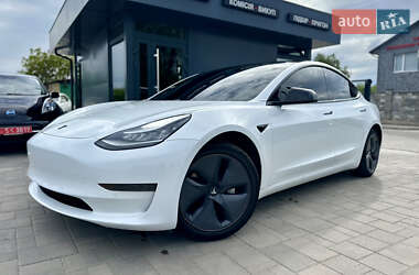 Седан Tesla Model 3 2019 в Ровно
