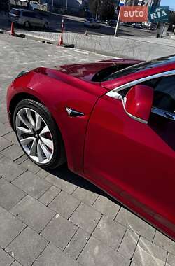 Седан Tesla Model 3 2018 в 