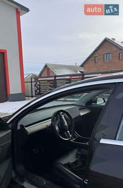 Седан Tesla Model 3 2018 в Івано-Франківську