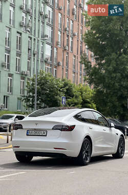 Седан Tesla Model 3 2021 в 