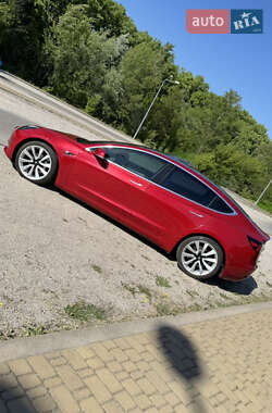 Седан Tesla Model 3 2018 в 