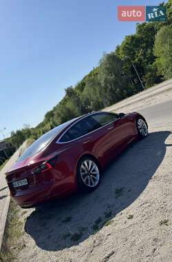 Седан Tesla Model 3 2018 в 