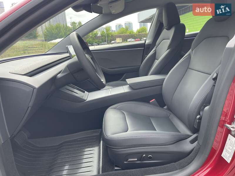 Внедорожник / Кроссовер Tesla Model 3 2024 в Киеве