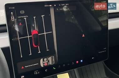 Внедорожник / Кроссовер Tesla Model 3 2024 в 