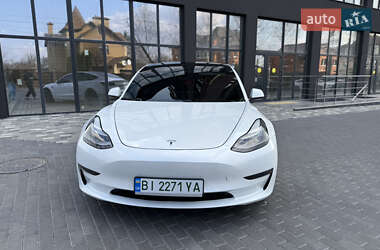 Седан Tesla Model 3 2021 в 